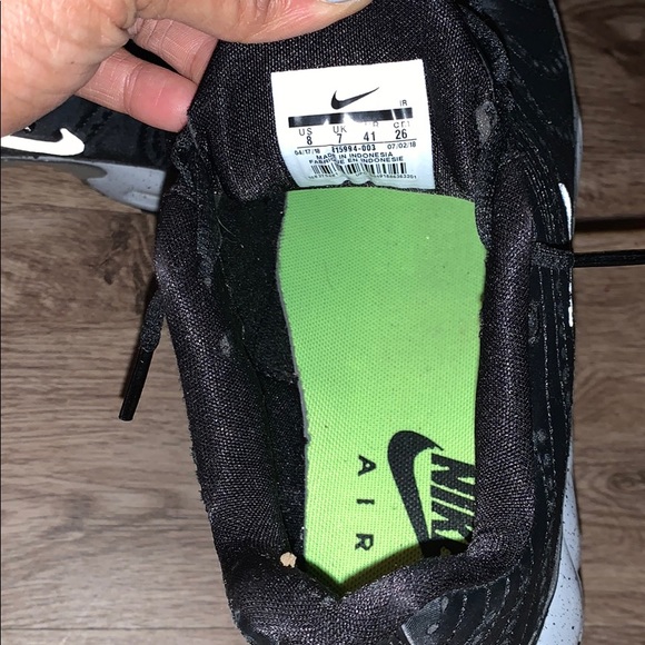 Sneakers - Picture 5 of 5